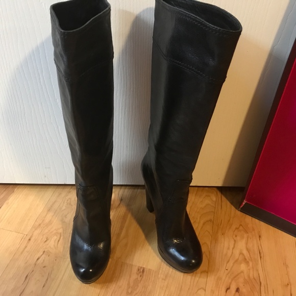 Vince Camuto leather boots - Picture 10 of 12
